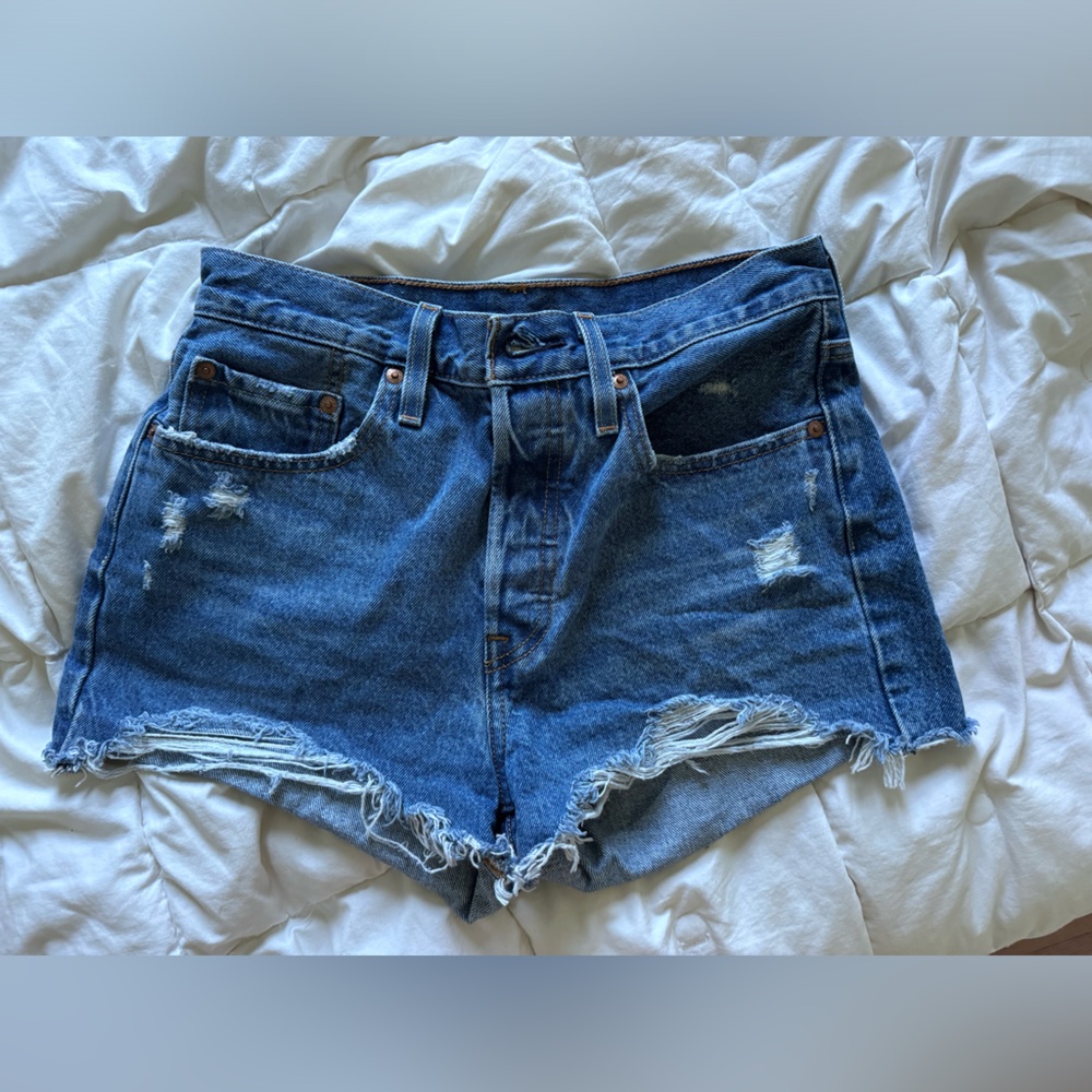 Levi Women’s Shorts 501